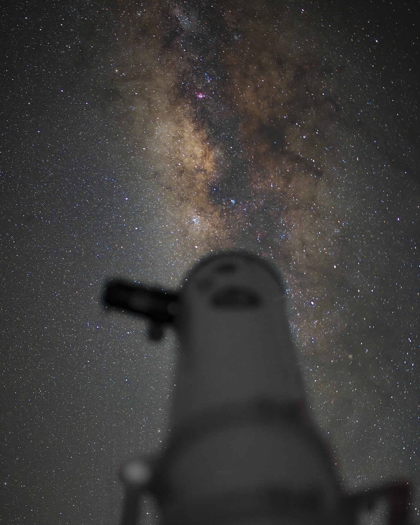 Telescopio utilizado para observación astronómica durante la expedición